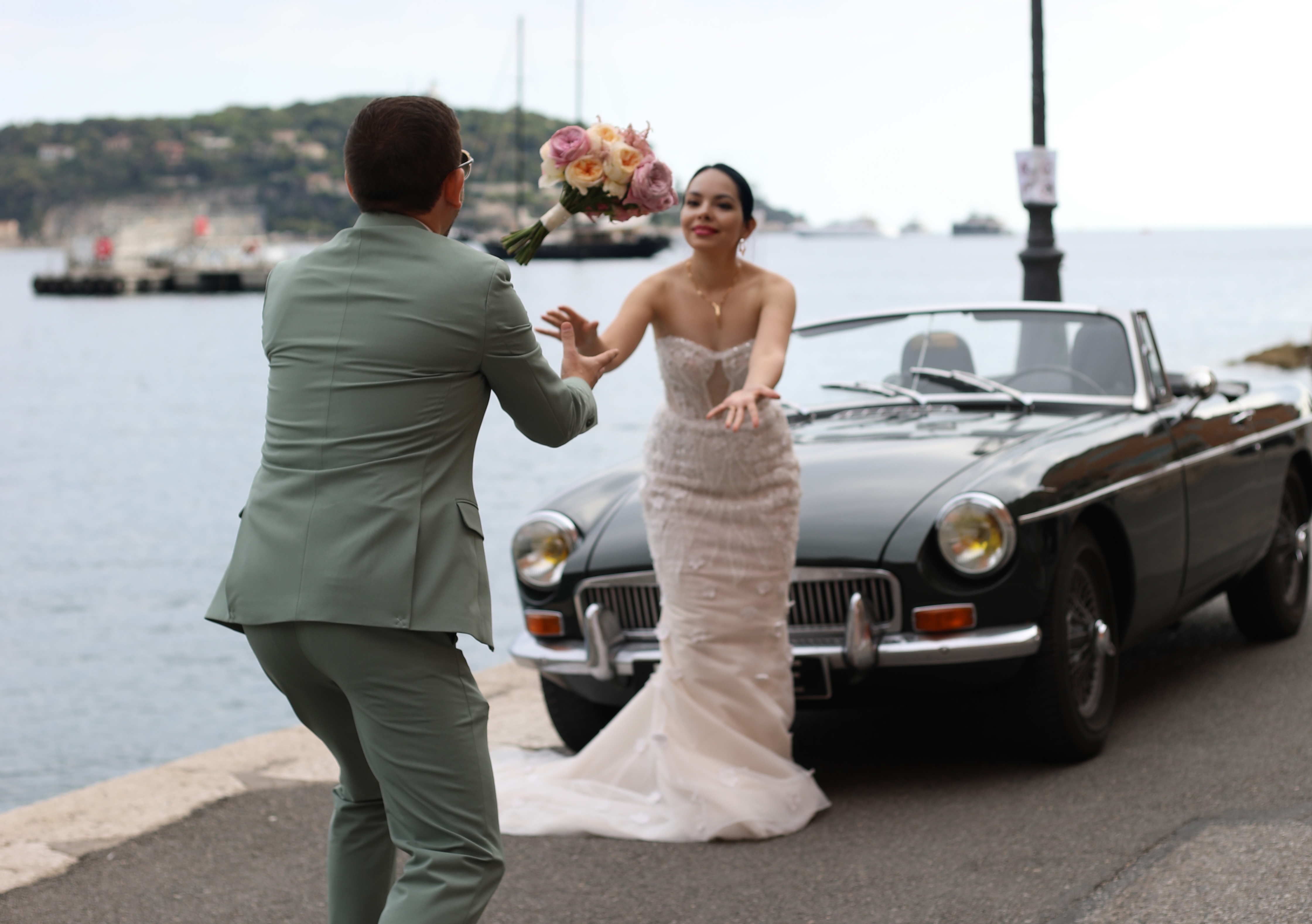 Renting a classic car for a wedding on the French Riviera: the guide
