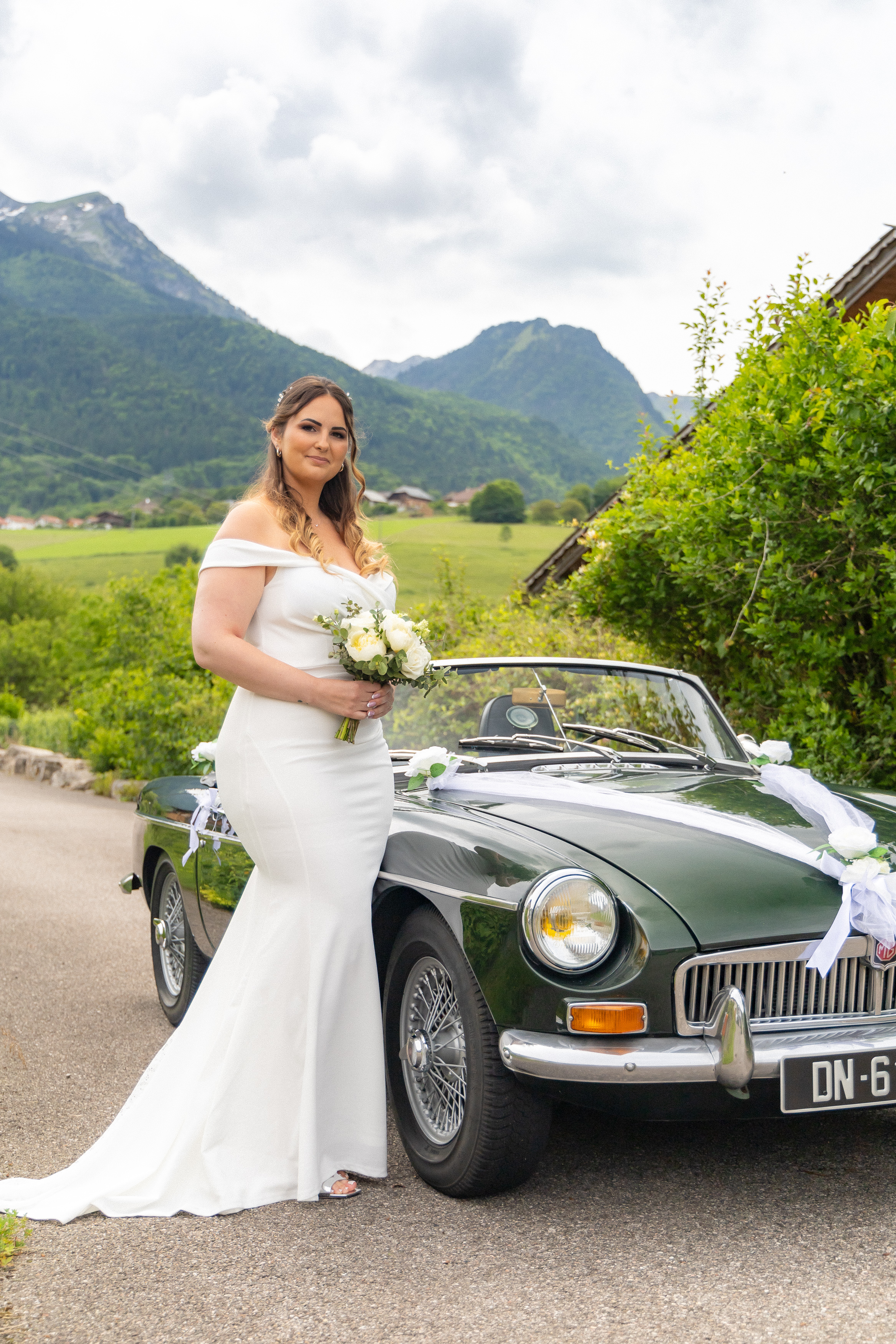 Rent a classic car for a wedding with Ride Classics in Nice